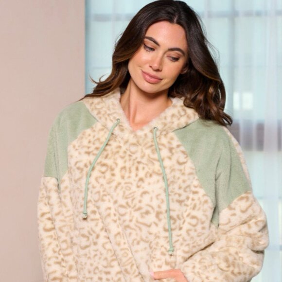 Tops - PULLOVER SWEATER